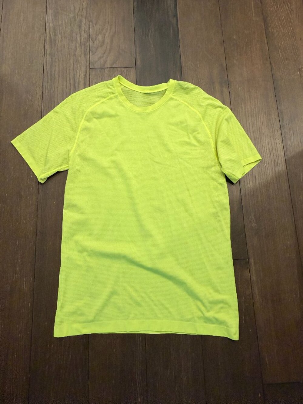 lululemon Men's Short Sleeve Metal Vent Tee- Size Medium- Highlighter Yellow